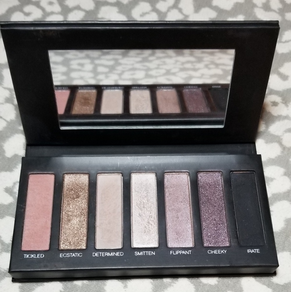 Younique Moodstruck Addiction Palette 3